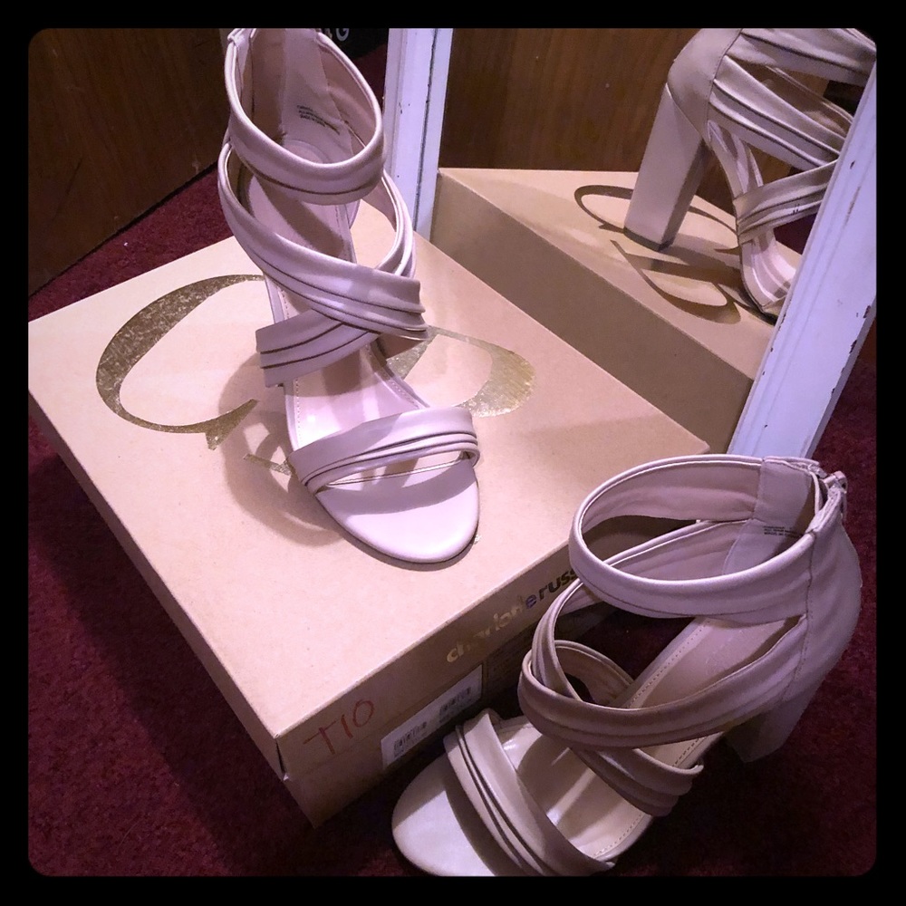 Brand new chunky nude heels